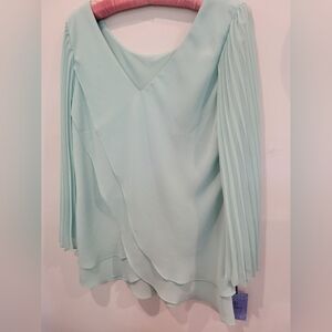 Hot In Hollywood Elegant Womans Overblouse Pleated Sleeves Overlay Front Med
